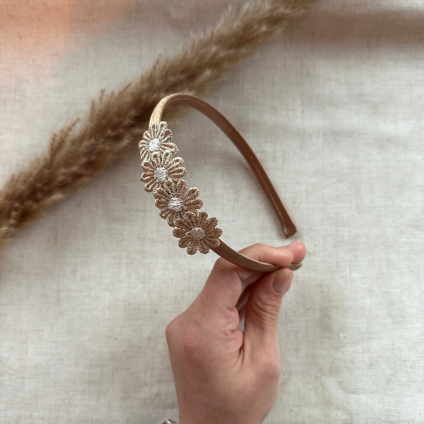 Diadeem | madelief bruin