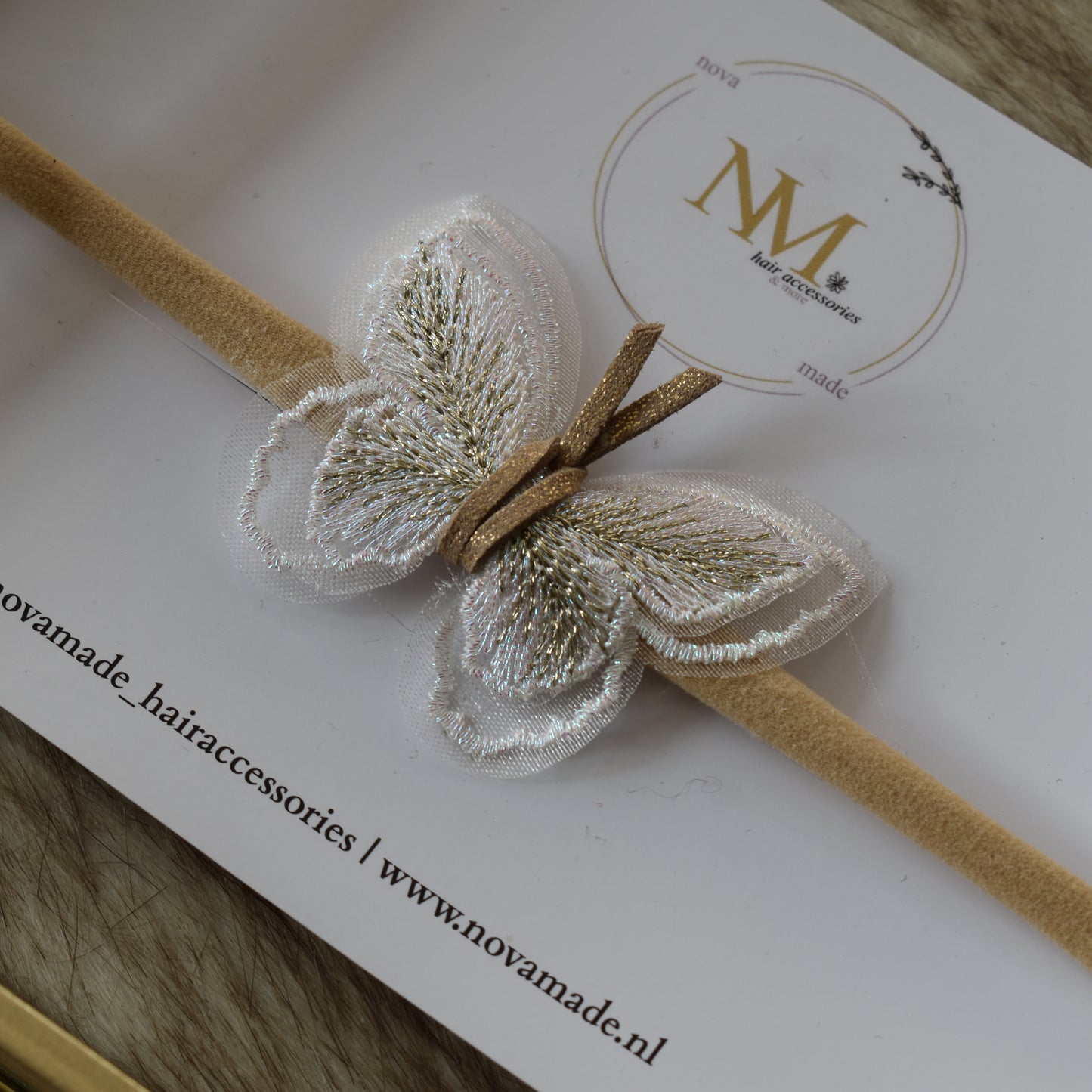 Lovely Wedding | sparkly butterfly