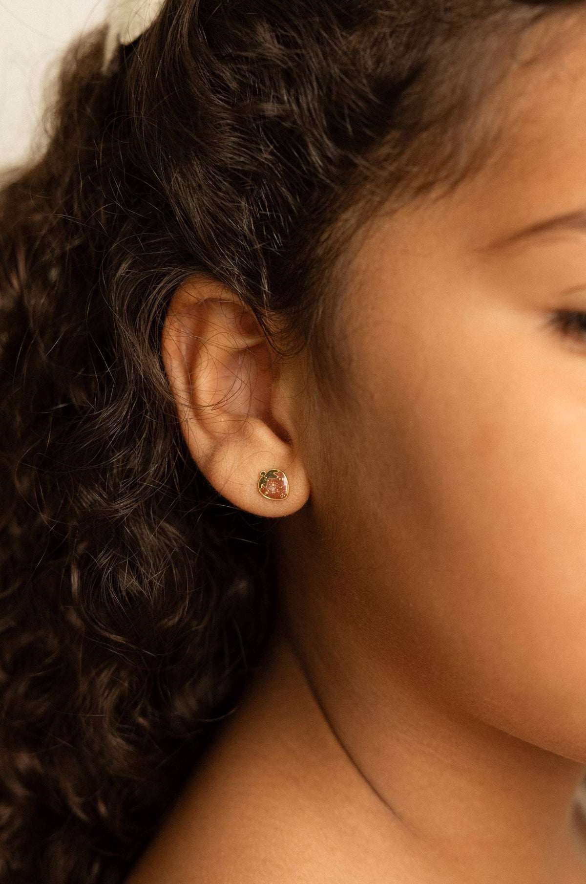 Studs Oorbellen - Glitter Aardbei