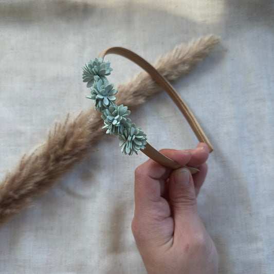 Diadeem | bloemen licht groen