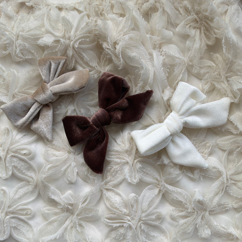 Alligator | beige velvet strik