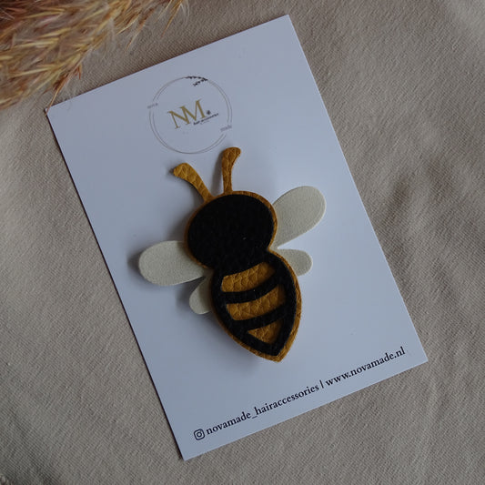 Alligator | happy bumble bee