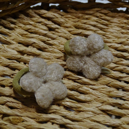 Elastiek | wollen bloem beige