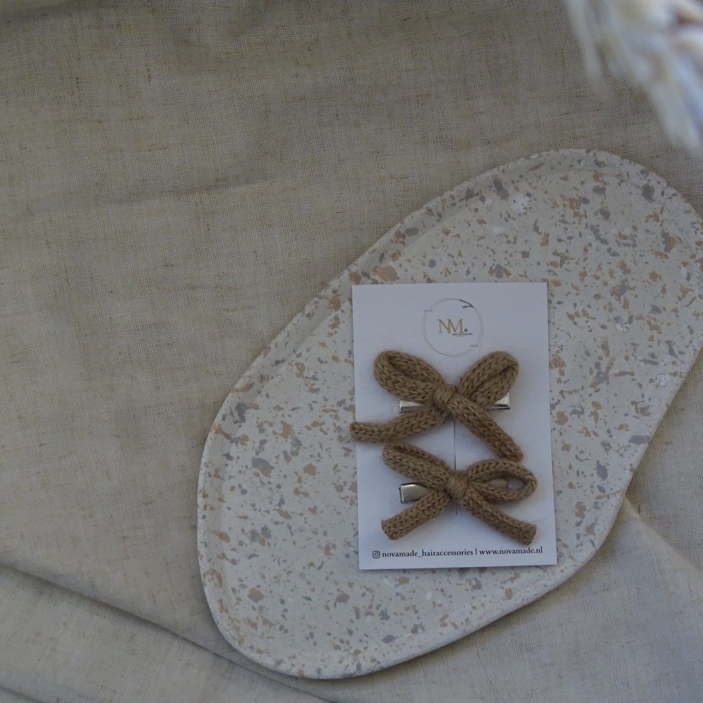 Alligator | wollen strik - licht bruin