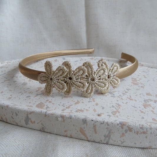 Diadeem - golden flower