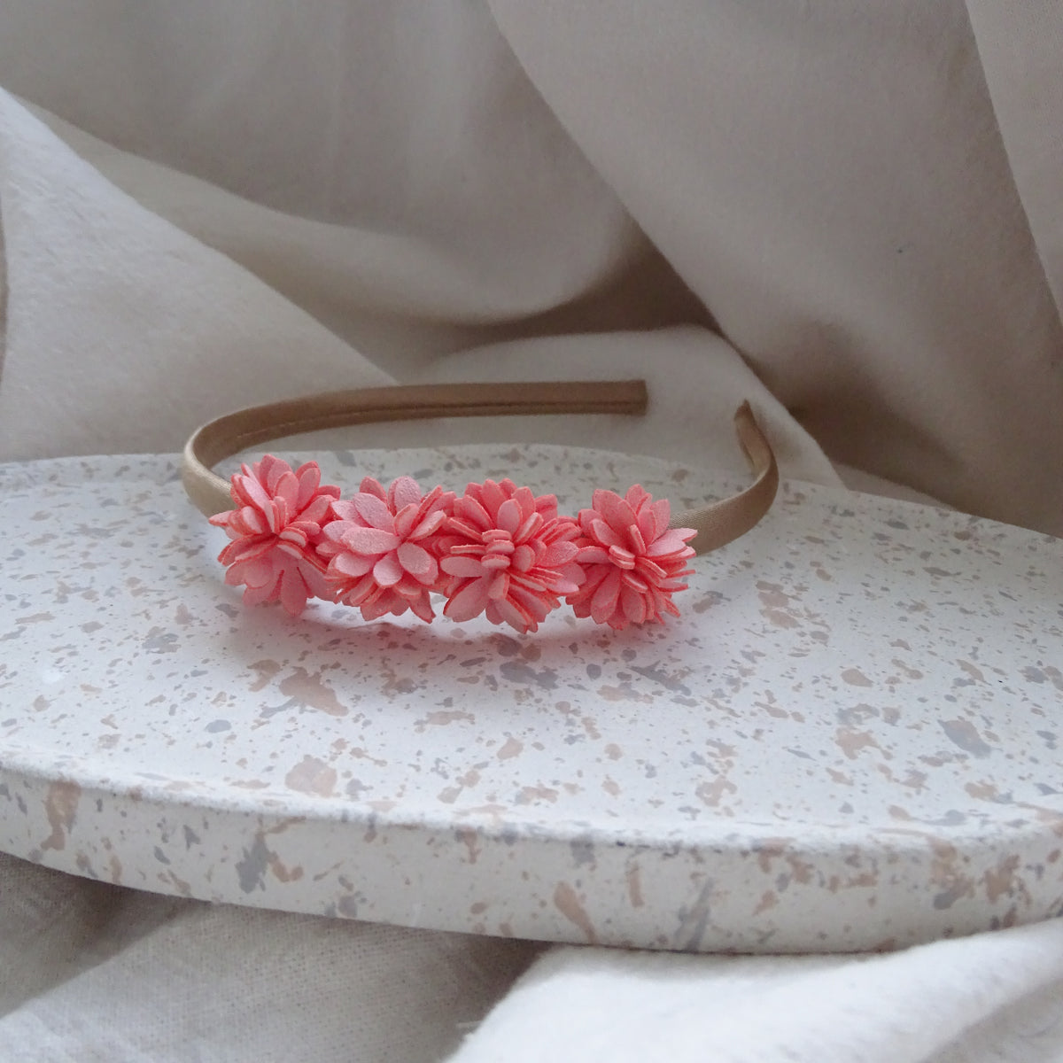 Diadeem | bloemen roze