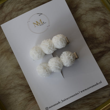 Lovely Wedding | white pompoms