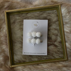 Alligator | white pompoms