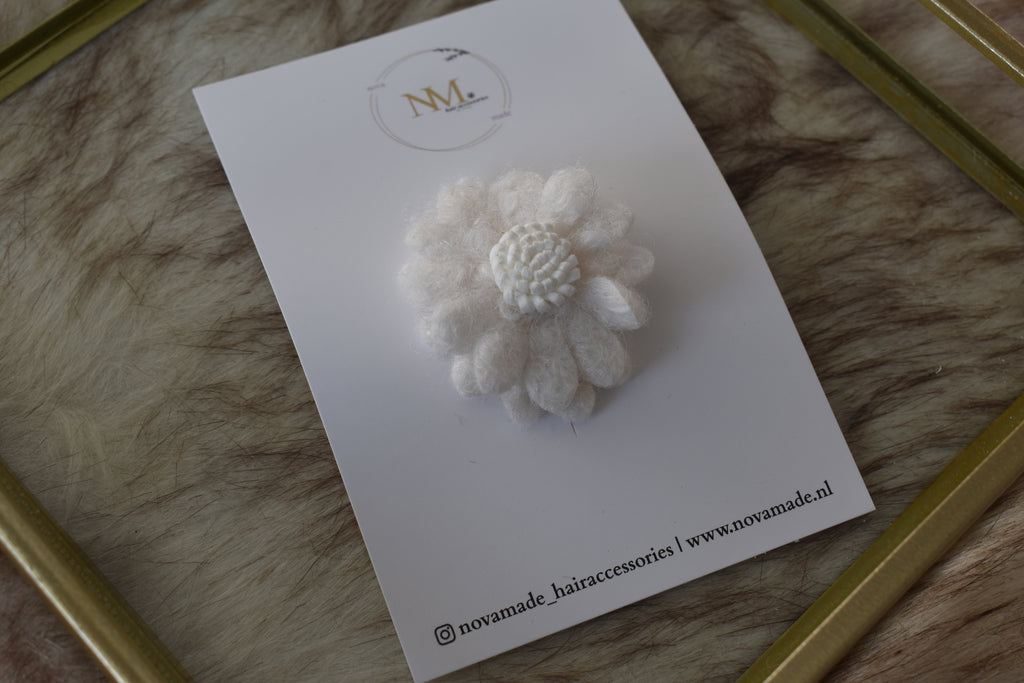 Anti Slip | witte wollen bloem
