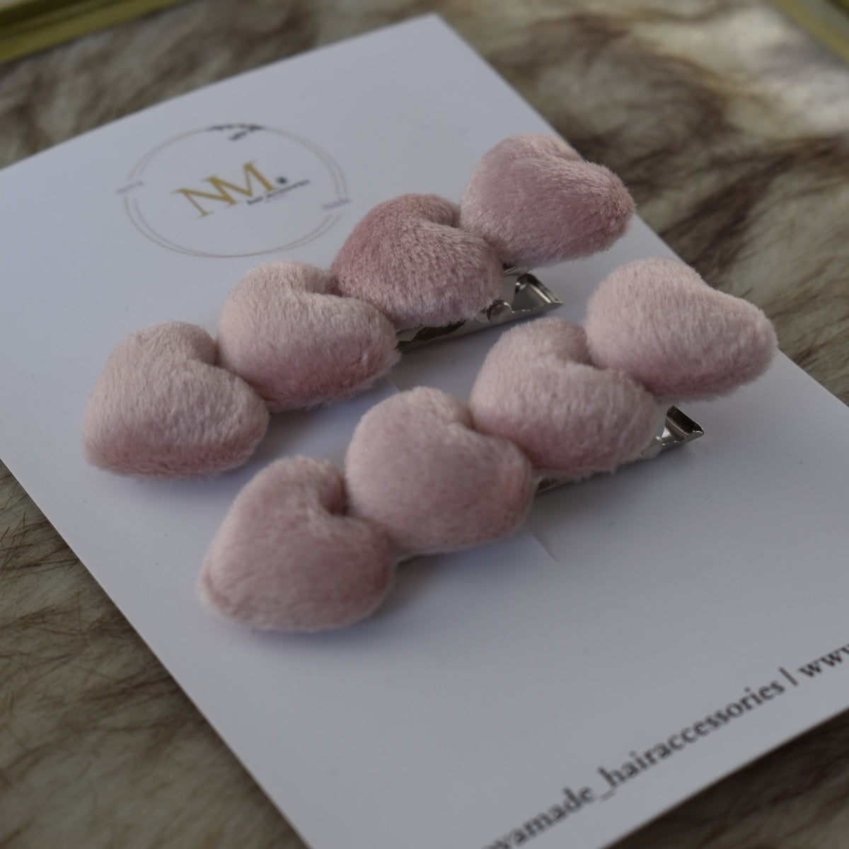 Alligator | velvet light pink hearts