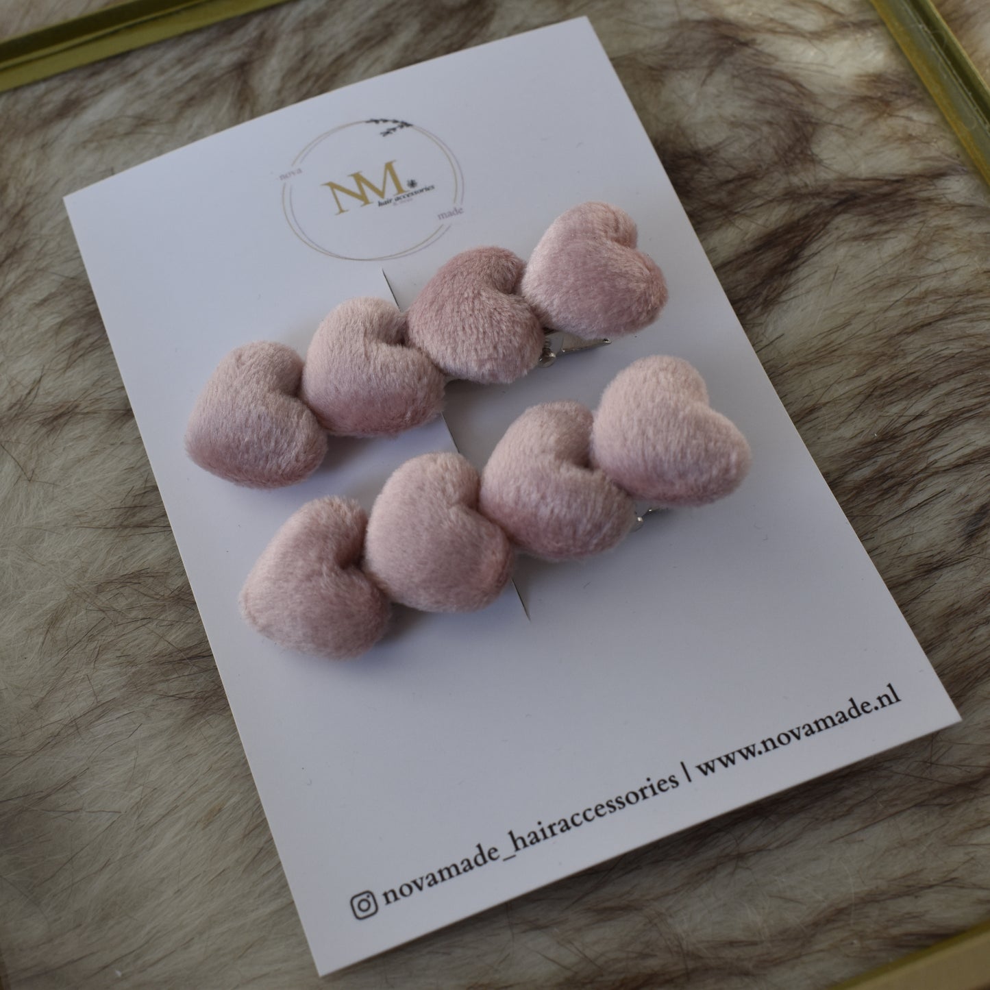 Lovely Wedding | velvet light pink hearts